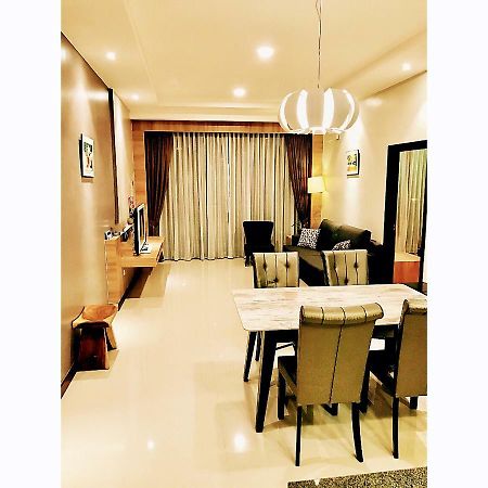 Imperial Grand Suite Apartment Кучинг Экстерьер фото