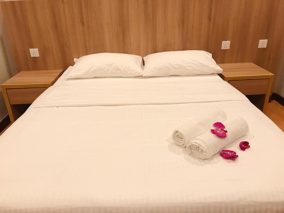 Imperial Grand Suite Apartment Кучинг Экстерьер фото