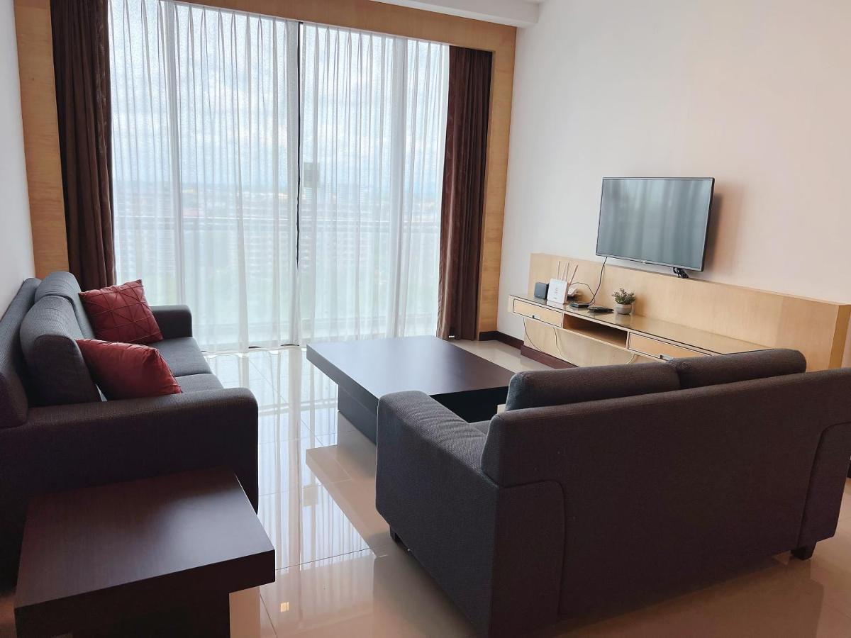Imperial Grand Suite Apartment Кучинг Экстерьер фото