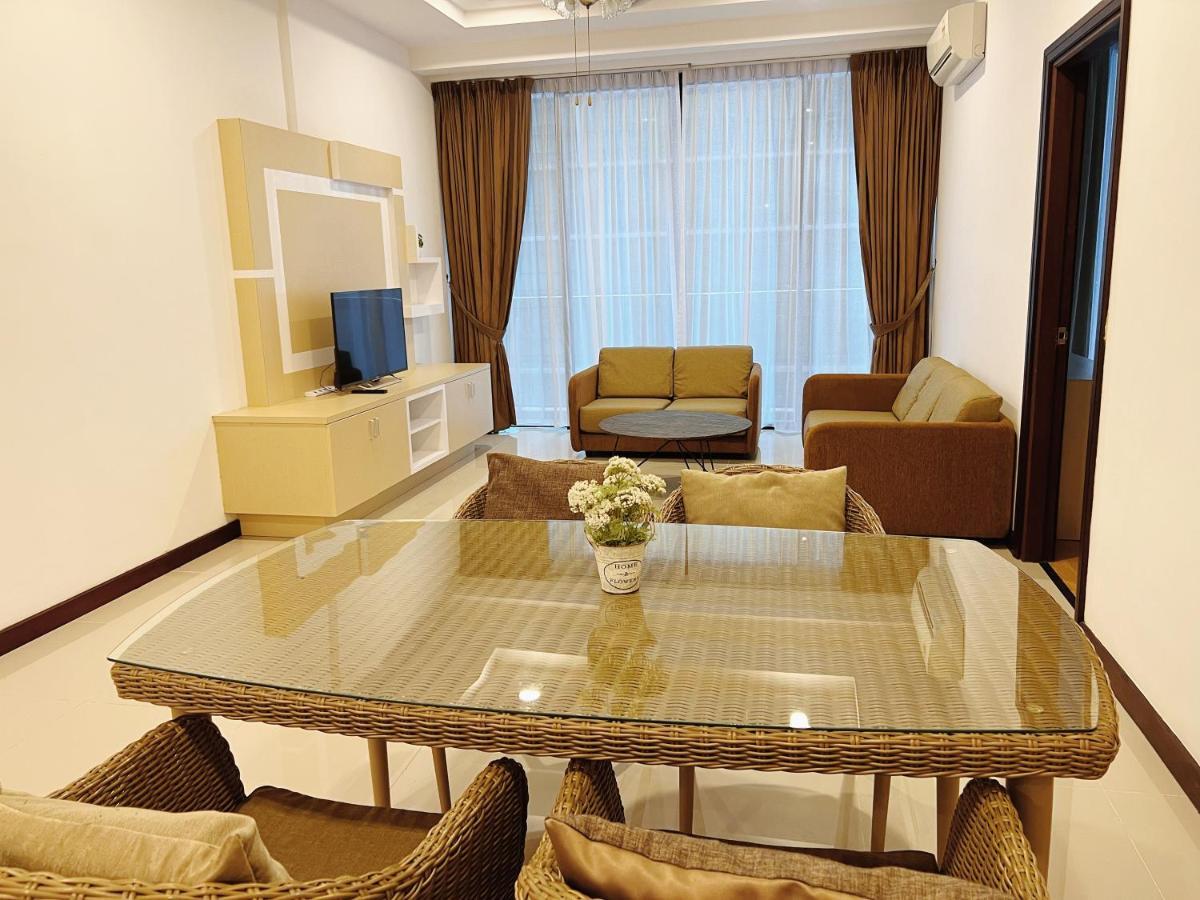 Imperial Grand Suite Apartment Кучинг Экстерьер фото