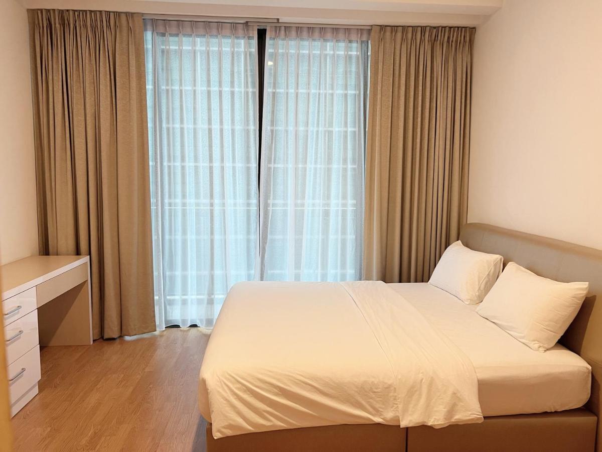 Imperial Grand Suite Apartment Кучинг Экстерьер фото