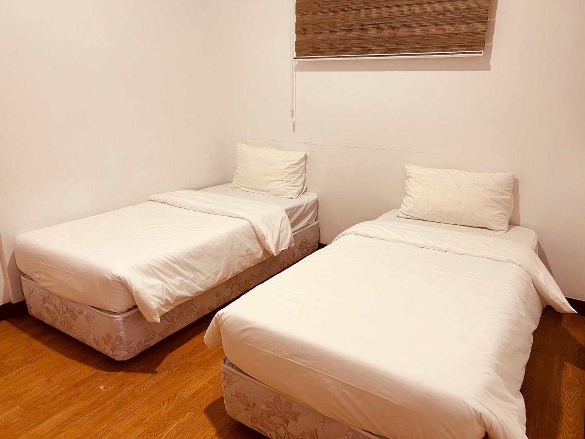 Imperial Grand Suite Apartment Кучинг Экстерьер фото